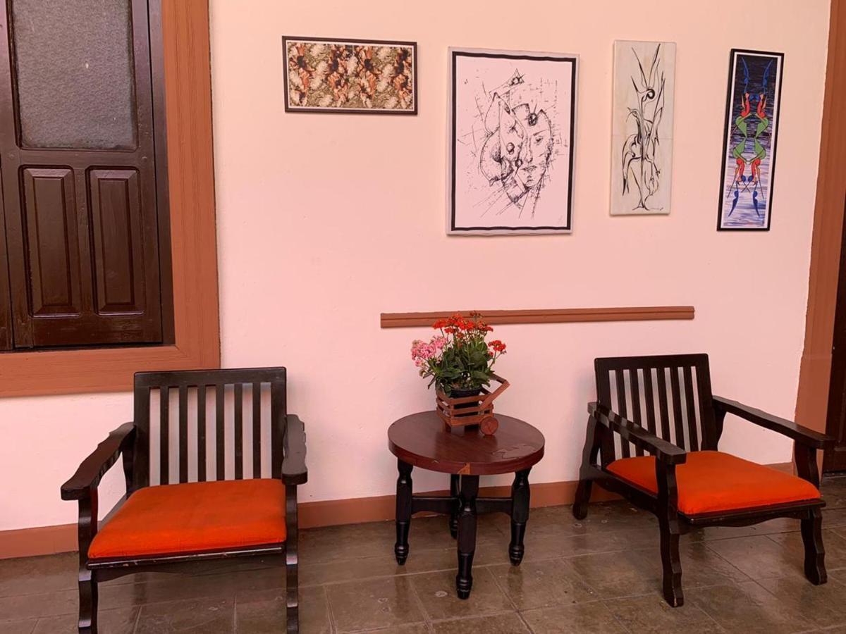 De Flores Hotel